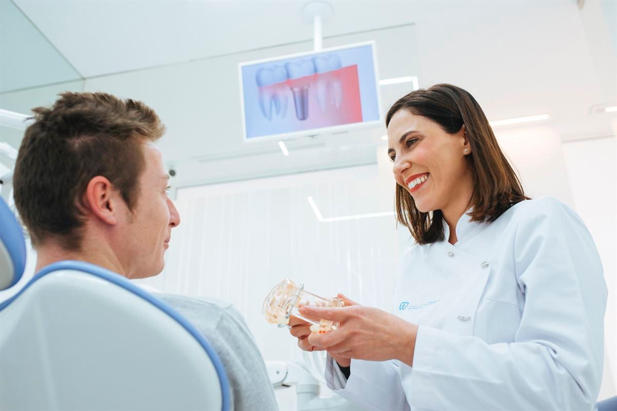 mejor clinica de implantes dentales en vilamarxant equipo clinica dental vilamarxant
